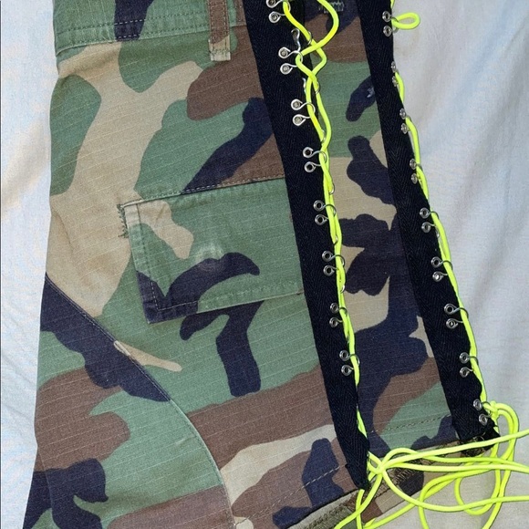COPY - LF camo side tie shorts - Picture 3 of 3